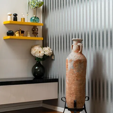 Luxury Mimi